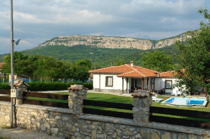 Madara Omaya Guest House מראה חיצוני תמונה